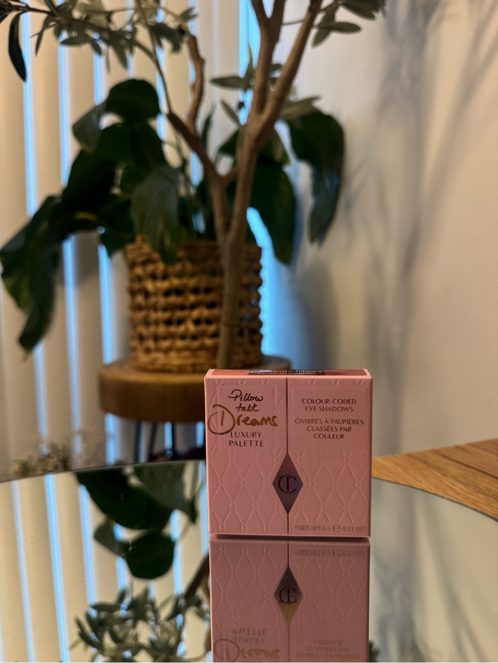Charlotte Tilbury Pillow Talk Dreams Luxury Eyeshadow Palette - Soft Pink